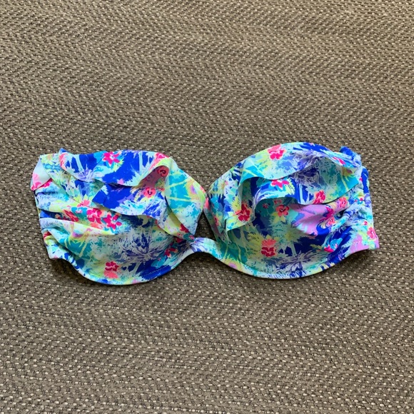 Victoria’s Secret bikini top - Picture 2 of 4